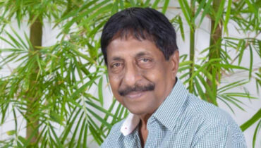 വെള്ളിത്തിരയ്ക്ക് നിറയെ ചിരികളും ചിന്തകളും സമ്മാനിച്ച് വിടവാങ്ങിയ ശ്രീനിവാസൻ്റെ സംസ്കാരം നാളെ രാവിലെ 10 മണിക്ക് കണ്ടനാട്ടെ വീട്ടുവളപ്പിൽ