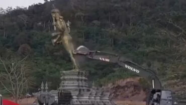 ‘ആഗോളതലത്തിൽ വികാരം വ്രണപ്പെട്ടു’, തായ്‌ലൻഡ്-കംബോഡിയ അതിർത്തിയിലെ വിവാദ ഭൂമിയിൽ സ്ഥാപിച്ചിരുന്ന വിഷ്ണു പ്രതിമ തകർത്തു, ശക്തമായ പ്രതിഷേധം രേഖപ്പെടുത്തി ഇന്ത്യ