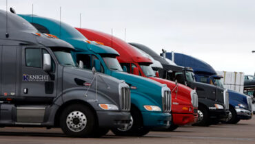 കുടിയേറ്റക്കാർക്ക് കൊളറാഡോ നൽകിയ വാണിജ്യ ലൈസൻസുകളിൽ വ്യാപക ക്രമക്കേട്; 24 മില്യൺ ഡോളർ ഫെഡറൽ ഫണ്ടിംഗ് വെട്ടിക്കുറയ്ക്കുമെന്ന് ഗതാഗത വകുപ്പ്