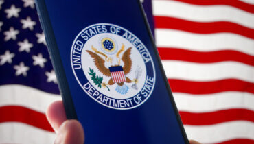 ഡിസംബർ 15 മുതൽ എല്ലാ H-1B, H-4 വിസ അപേക്ഷകരുടെയും സോഷ്യൽ മീഡിയകൾ കർശന പരിശോധനയ്ക്ക് വിധേയമാകും, പ്രഖ്യാപിച്ച് യുഎസ് സ്റ്റേറ്റ് ഡിപ്പാർട്ട്മെന്റ്