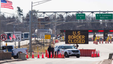 ‘വിസ ഇളവുള്ള രാജ്യങ്ങളിൽ നിന്നുള്ളവരാണെങ്കിൽ പോലും യുഎസിലേക്ക് വരുമ്പോൾ ഫോണിൽ നിന്ന് സോഷ്യൽ മീഡിയ ആപ്പുകൾ ഇല്ലാതാക്കരുത്’- നിങ്ങൾക്ക് എന്തോ മറയ്ക്കാനുണ്ടെന്നതിൻ്റെ തെളിവാണത് !