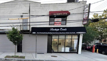 ബ്രൂക്ലിനിൽ ജന്മദിന ആഘോഷത്തിനിടെ വെടിവെയ്പ്പ്: ആറ് കൗമാരക്കാർക്ക് വെടിയേറ്റു, രണ്ട് തോക്കുധാരികൾക്കായി അന്വേഷണം ഊർജ്ജിതമാക്കി പൊലീസ്