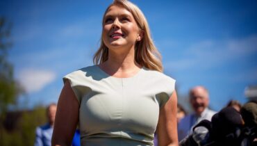 ഗ്രീൻലൻഡ് പിടിച്ചെടുക്കാനുള്ള നീക്കത്തിൽ നിന്ന് പിന്നോട്ടില്ലെന്ന് വൈറ്റ് ഹൗസ്; യൂറോപ്യൻ സൈനിക നീക്കം തടസമല്ലെന്ന് തുറന്നടിച്ച് കരോലിൻ ലീവിറ്റ്