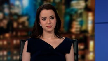 തന്റെ അശ്ലീലമായ ഡീപ്‌ഫേക്ക് ചിത്രങ്ങൾ നിർമ്മിച്ചു, മസ്കിന്റെ എഐക്കെതിരെ മുൻ പങ്കാളിയുടെ പരാതി; ഗുരുതര ആരോപണങ്ങൾ ആഷ്‌ലി സെന്റ് ക്ലെയർ