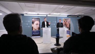 രാജ്യാന്തര നിയമങ്ങൾ ഒരു കളിയല്ല ട്രംപ്, ഓർമ്മിപ്പിച്ച് ഗ്രീൻലാൻഡ് പ്രധാനമന്ത്രി; സൈനിക നടപടി തള്ളിക്കളയാനാവില്ലെന്ന് മുന്നറിയിപ്പ്