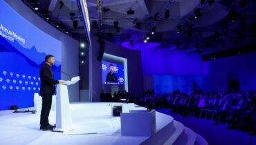 ട്രംപുമായി അടച്ചിട്ട മുറിയിൽ ചർച്ച, പിന്നാലെ യൂറോപ്പിനെതിരെ തിരിഞ്ഞ് സെലൻസ്കി; യൂറോപ്പിന് നീതിയേക്കാൾ പ്രധാനം മറ്റെന്തൊക്കെയോ ആണ്, ദാവോസിൽ ആഞ്ഞടിച്ച് യുക്രെയ്ൻ പ്രസിഡന്റ്