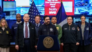 സൊഹ്‌റാൻ മംദാനി നേരിടുന്ന ആദ്യത്തെ വലിയ പരീക്ഷണം; പലരും വീണുപോയ പരീക്ഷ, പുതിയ മേയർ കനത്ത മഞ്ഞുവീഴ്ച എങ്ങനെ നേരിടുമെന്ന് കാത്ത് അമേരിക്ക