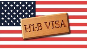 യുഎസിൽ നിന്ന് അടിയന്തരമായി ഇന്ത്യയിലേക്ക് വരുന്ന H-1B, H-4 വിസ ഉടമകൾക്ക് മുന്നറിയിപ്പ്, യാത്രാ പദ്ധതികൾ തയ്യാറാക്കുന്നതിന് മുമ്പ് വീണ്ടും ആലോചിക്കണം