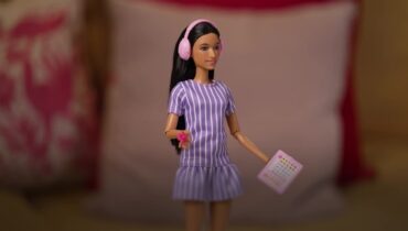 എല്ലാവരെയും ഉൾക്കൊള്ളാൻ കഴിയുന്നതാകണം ലോകം; ഓട്ടിസ്റ്റിക് പാവകൾ വിപണിയിൽ ഇറക്കാനുള്ള ഒരുക്കങ്ങൾ പൂർത്തിയാക്കി ബാർബി