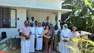 മനോജിനും കുടുംബത്തിനും സ്നേഹവീടൊരുക്കി ഫ്രണ്ട്‌സ് ഓഫ് തിരുവല്ല ഹൂസ്റ്റൺ; ഗൃഹപ്രവേശം നടത്തി