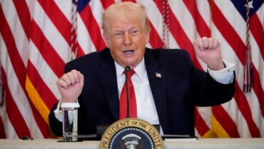 തുറുപ്പുചീട്ടുമായി ട്രംപ് ; ഗ്രീൻലാൻഡ് പിടിച്ചെടുക്കുന്നത് എതിർക്കുന്ന രാജ്യങ്ങൾക്കെതിരെ തീരുവ ഏർപ്പെടുത്തുന്നു