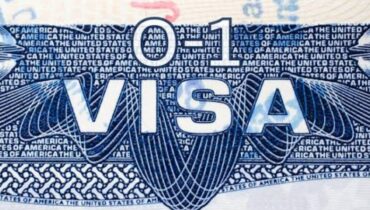 O-1 വിസ എന്താണ്? യുഎസിലെ H-1B വിസ പ്രതിസന്ധിക്കിടെ ജനശ്രദ്ധയാകർഷിച്ച് ‘ജീനിയസ് വിസ’