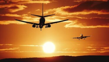 യുഎസ്-ഇറാൻ സംഘർഷ സാധ്യത; പശ്ചിമേഷ്യയിലേക്കുള്ള വിമാനസർവീസുകൾ റദ്ദാക്കി