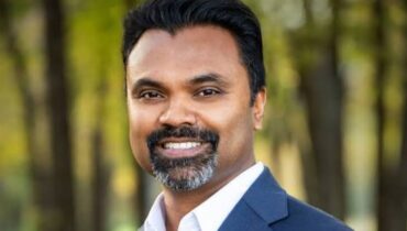 ‘ന്യൂഡൽഹിയിലേക്കുള്ള ആദ്യ വിമാനം പിടിക്കൂ’; ടെക്സസിലെ H-1B വിലക്കിന് പിന്നാലെ ഇന്ത്യൻ വംശജനായ റിപ്പബ്ലിക്കൻ നേതാവിന് ട്രോൾ