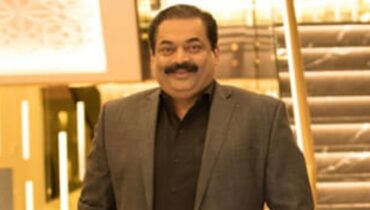 ഇൻകംടാക്സ് റെയ്ഡിനിടെ കോൺഫിഡന്റ് ഗ്രൂപ്പ് ഉടമ ഡോ. സിജെ റോയി ജീവനൊടുക്കി, സ്വന്തം തോക്ക് ഉപയോഗിച്ച് വെടിവെച്ച് മരിച്ചു