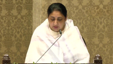 മഹാരാഷ്ട്രയുടെ പുതിയ ഉപമുഖ്യമന്ത്രിയായി അന്തരിച്ച അജിത് പവാറിന്‍റെ ഭാര്യയും എം പിയുമായ സുനേത്ര പവാർ ചുമതലയേറ്റു