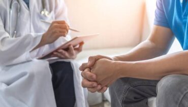 അമേരിക്കയിൽ എന്തുകൊണ്ടാണ് ഇത്രയധികം ചെറുപ്പക്കാർ  വൻകുടൽ കാൻസർ വന്ന് മരിക്കുന്നത്?