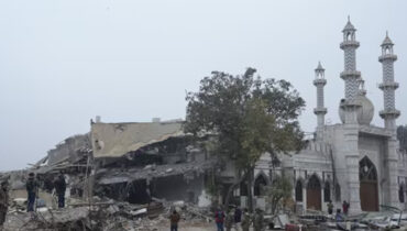 രാംലീല മൈതാനത്തുള്ള പള്ളിക്ക് സമീപം കയ്യേറ്റം ഒഴിപ്പിക്കാനെത്തിയ ഉദ്യോഗസ്ഥർക്ക് നേരെ കല്ലേറ്; അഞ്ച് പൊലീസുകാർക്ക് പരുക്ക്