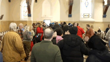 മിനസോട്ടയിലെ സെൻ്റ് പോളിലുള്ള പള്ളിയിൽ ആരാധന തടസ്സപ്പെടുത്തി പ്രതിഷേധം; പാസ്റ്റർ ഐ.സി.ഇ  ഉദ്യോഗസ്ഥനെന്ന് പ്രതിഷേധക്കാർ, അന്വേഷണം ആരംഭിച്ച് നിതിന്യായ വകുപ്പ്