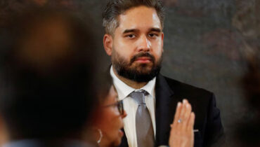 ”ഒരു രാജ്യത്തെ ഭരണത്തലവനെ കടത്തിക്കൊണ്ടുപോകുന്നത് അപകടകരമായ കീഴ്‌വഴക്കം, ഇങ്ങനെപോയാൽ ലോകത്തെ ഒരു രാജ്യവും സുരക്ഷിതമാകില്ല”- അമേരിക്കയ്ക്കെതിരെ മഡുറോയുടെ മകൻ