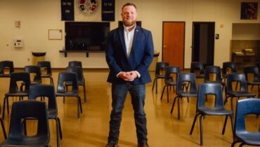 ഒരു ചലനവും ഉണ്ടാക്കാതെ ട്രംപ് പ്രഭാവം! ടെക്സാസിൽ കനത്ത തിരിച്ചടി; റിപ്പബ്ലിക്കൻ കോട്ട പിടിച്ചെടുത്ത് ഡെമോക്രാറ്റുകൾ