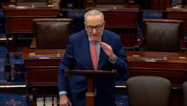 ട്രംപിന്‍റെ നീക്കം ജനാധിപത്യത്തിന് ഭീഷണി, ആഞ്ഞടിച്ച് ചക്ക് ഷുമർ; തിരഞ്ഞെടുപ്പ് ‘ദേശീയവൽക്കരണ’ നയത്തിനെതിരെ വിമർശനം