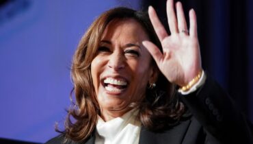 കമല ഹാരിസ് 2.0! സജീവ രാഷ്ട്രീയത്തിലേക്ക് മടങ്ങിവരുന്നതിന്‍റെ സൂചനകൾ, പുതിയ രാഷ്ട്രീയ പരീക്ഷണവുമായി മുൻ വൈസ് പ്രസിഡന്‍റ്