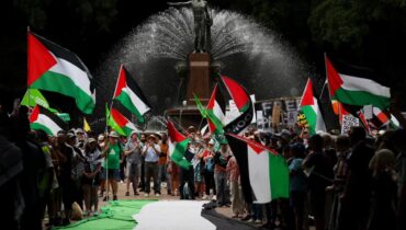 പ്രതിഷേധക്കടലിനിടയിൽ ഇസ്രായേൽ പ്രസിഡന്‍റ് ഓസ്‌ട്രേലിയയിലേക്ക്; കനത്ത സുരക്ഷയിൽ ബ്രിസ്‌ബേൻ, യുദ്ധക്കുറ്റവാളിയെ സ്വീകരിക്കരുത് എന്നാവശ്യം