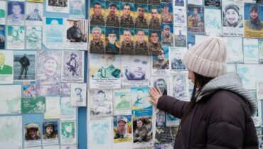 യുക്രൈനിൽ യുദ്ധം നാലാം വർഷത്തിലേക്ക്, ജനസംഖ്യാ തകർച്ചയിൽ രാജ്യം, യുദ്ധം തകർത്ത സ്വപ്നങ്ങളും കുറയുന്ന ജനനനിരക്കും