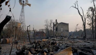 കാലങ്ങളായി തടഞ്ഞുവെച്ചിരുന്ന ഫണ്ട് കൈമാറാൻ ട്രംപ് ഭരണകൂടം, അവിടെയും വിവേചനം; ഡെമോക്രാറ്റിക് ഭരണത്തിലുള്ള സംസ്ഥാനങ്ങളെ ഒഴിവാക്കിയെന്ന് ആക്ഷേപം