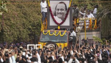 അജിത് പവാറിന്റെ സംസ്കാര ചടങ്ങിനിടെയിലെ തിരക്കിൽ മോഷണ പരമ്പര, നാണക്കേട്; മൊത്തം 30 ലക്ഷത്തിന്റെ സ്വർണം കവർന്നെന്ന് റിപ്പോർട്ട്