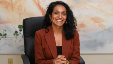 ലോസ് ആഞ്ചലസ് മേയർ സ്ഥാനത്തേക്ക്  മലയാളിയായ നിത്യ രാമനും മത്സരിക്കുന്നു;  കരൺ ബാസിന് വെല്ലുവിളി