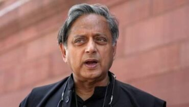 കേന്ദ്രസർക്കാരിനെതിരെ രൂക്ഷ വിമർശനവുമായി ശശി തരൂർ എം പി; ബജറ്റ് പ്രഖ്യാപനങ്ങൾ മാത്രമായി ഒതുങ്ങുന്നു