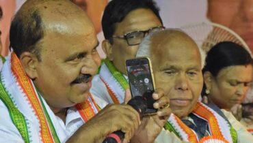 ദേശീയ പണിമുടക്ക്: പുതുയുഗയാത്ര നിർത്തിവയ്ക്കാൻ പ്രതിപക്ഷ നേതാവിനോട് ആവശ്യപ്പെട്ടിട്ടില്ലെന്ന് INTUC  സംസ്ഥാന പ്രസിഡന്റ്‌ ആർ ചന്ദ്രശേഖരൻ