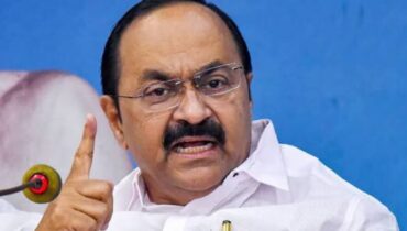 മന്ത്രിമാരുടെ വീട്ടിൽ റീത്ത് വെക്കൽ അല്ല തന്റെ ജോലിയെന്ന് വി ഡി സതീശൻ