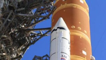 റോക്കറ്റ് സാങ്കേതിക തകരാർ; നാസയുടെ ചന്ദ്ര ദൗത്യം വീണ്ടും മാറ്റിവെച്ചു