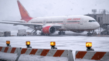 അമേരിക്കയിൽ ശക്തമായ ശീതകാല കൊടുങ്കാറ്റും മഞ്ഞുവീഴ്ചയും; തിങ്കളാഴ്ചയിലെ ന്യൂയോർക്ക്, നെവാർക്ക് ഫ്‌ളൈറ്റുകൾ റദ്ദാക്കി എയർ ഇന്ത്യ