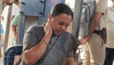 മെഡിക്കൽ ബുള്ളറ്റിൻ പുറത്ത്; കെഎസ്‌യു പ്രതിഷേധത്തിനിടെ ഉണ്ടായ പരിക്കിൽ മന്ത്രിയുടെ കഴുത്തിന് ക്ഷതം