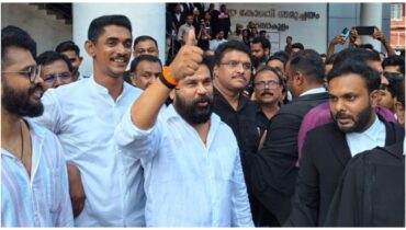 ദിലീപിനെതിരെ തെളിവുണ്ട്, വിചാരണ കോടതി പരിഗണിച്ചില്ല, നടിയെ ആക്രമിച്ച കേസിലെ വിധിക്കെതിരെ സർക്കാർ ഹൈക്കോടതിയിൽ; ദിലീപിനെ വെറുതെ വിട്ടതിനെതിരെ അപ്പീൽ നൽകി