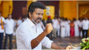 കന്നിയങ്കത്തിനിറങ്ങുന്നു വിജയ്, പെരമ്പൂരിൽ നിന്ന് ജനവിധി തേടിയേക്കും, ടിവികെ യോഗത്തിൽ പ്രമേയം പാസാക്കി; തിരുച്ചിറപ്പള്ളിയും പരിഗണനയിൽ