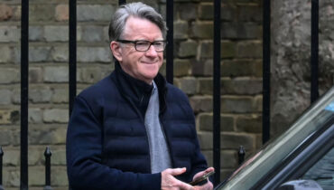 എപ്‌സ്റ്റീനുമായുള്ള ബന്ധം: ആൻഡ്രൂന് പിന്നാലെ ബ്രിട്ടണിൽ വീണ്ടും അറസ്റ്റ്, ബ്രിട്ടൻ്റെ മുൻ യുഎസ് അംബാസഡർ പീറ്റർ മണ്ടേൽസൺ പിടിയിൽ