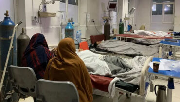 ‘ഞങ്ങളുടെ ക്ഷമ നശിച്ചു,  അഫ്ഗാനിസ്‌ഥാനിലെ താലിബാൻ സർക്കാരിനോട് തുറന്ന യുദ്ധം പ്രഖ്യാപിച്ച് പാകിസ്‌ഥാൻ, കാബൂളിലടക്കം വ്യോമാക്രമണം, അതിർത്തി കടന്ന പാക് വിമാനം വെടിവെച്ചിട്ടെന്ന് അഫ്ഗാൻ