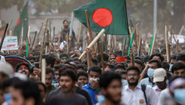 ബംഗ്ലാദേശിൽ വോട്ടെടുപ്പ് പുരോഗമിക്കുന്നു; സംഘർഷത്തിനിടെ ബിഎൻപി നേതാവ് കൊല്ലപ്പെട്ടതായി റിപ്പോർട്ട്, പലയിടങ്ങളിലും അക്രമം