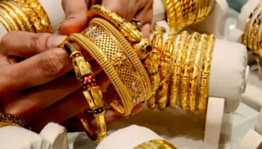 വീണ്ടും സ്വർണവില ഉയർത്തി വിപണിയിലെ ചാഞ്ചാട്ടം; ഇന്ന് പവന് 2,120 രൂപ വർധിച്ച് 1,14,840 രൂപയിലേക്ക്