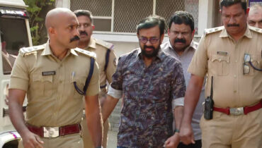 കാറിടിച്ച് ബൈക്ക് യാത്രികർക്ക് ഗുരുതര പരുക്ക്: മണിയൻപിള്ള രാജു അറസ്റ്റിൽ