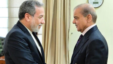 പോരാട്ടം തുടർന്ന് പാകിസ്താനും അഫ്ഗാനും; പ്രശ്നങ്ങൾ പരിഹരിക്കാൻ മധ്യസ്ഥതയ്ക്ക് തയ്യാറെന്ന് ഇറാൻ