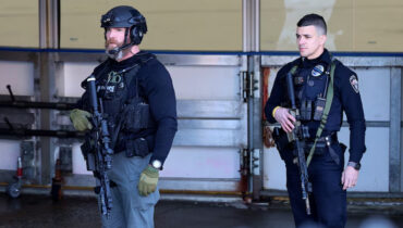 യുഎസിലെ റോഡ് ഐലൻഡിലെ ഐസ് സ്കേറ്റിംഗ് റിങ്കിൽ വെടിവയ്പ്പ്: 2 പേർക്ക് ദാരുണാന്ത്യം; നിരവധി പേർക്ക് പരുക്ക്, അക്രമി സ്വയം വെടിയുതിർത്ത് മരിച്ചു