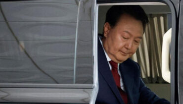 ദക്ഷിണ കൊറിയൻ മുൻ പ്രസിഡന്റ് യൂൻ സൂക് യോളിന്  ജീവപര്യന്തം ശിക്ഷ