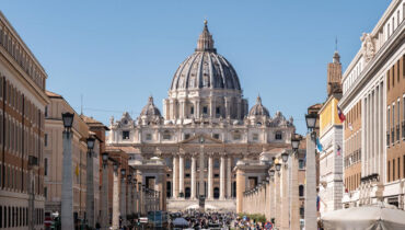 സെൻ്റ് പീറ്റേഴ്സ് ബസിലിക്കയുടെ പ്രതിഷ്ഠാ കർമ്മത്തിൻ്റെ 400-ാം വാർഷികം; സന്ദർശകർക്കായി വിപുലമായ സൗകര്യങ്ങൾ ഒരുക്കുന്നു