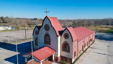 വിശുദ്ധവാര തിരുക്കർമ്മങ്ങൾക്ക് ഒരുങ്ങി ഹൂസ്റ്റൺ സെന്റ് പീറ്റേഴ്സ് മലങ്കര കത്തോലിക്കാ ദേവാലയം, മാർ സ്റ്റേഫാനോസ് മെത്രാപ്പോലീത്ത മുഖ്യകാർമ്മികൻ